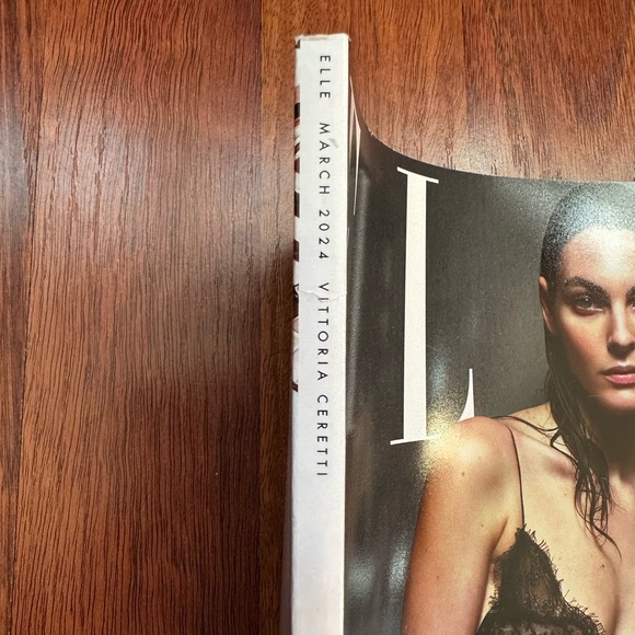 ELLE Magazine - Vittoria Ceretti - March 2024 - Picture 2 of 3